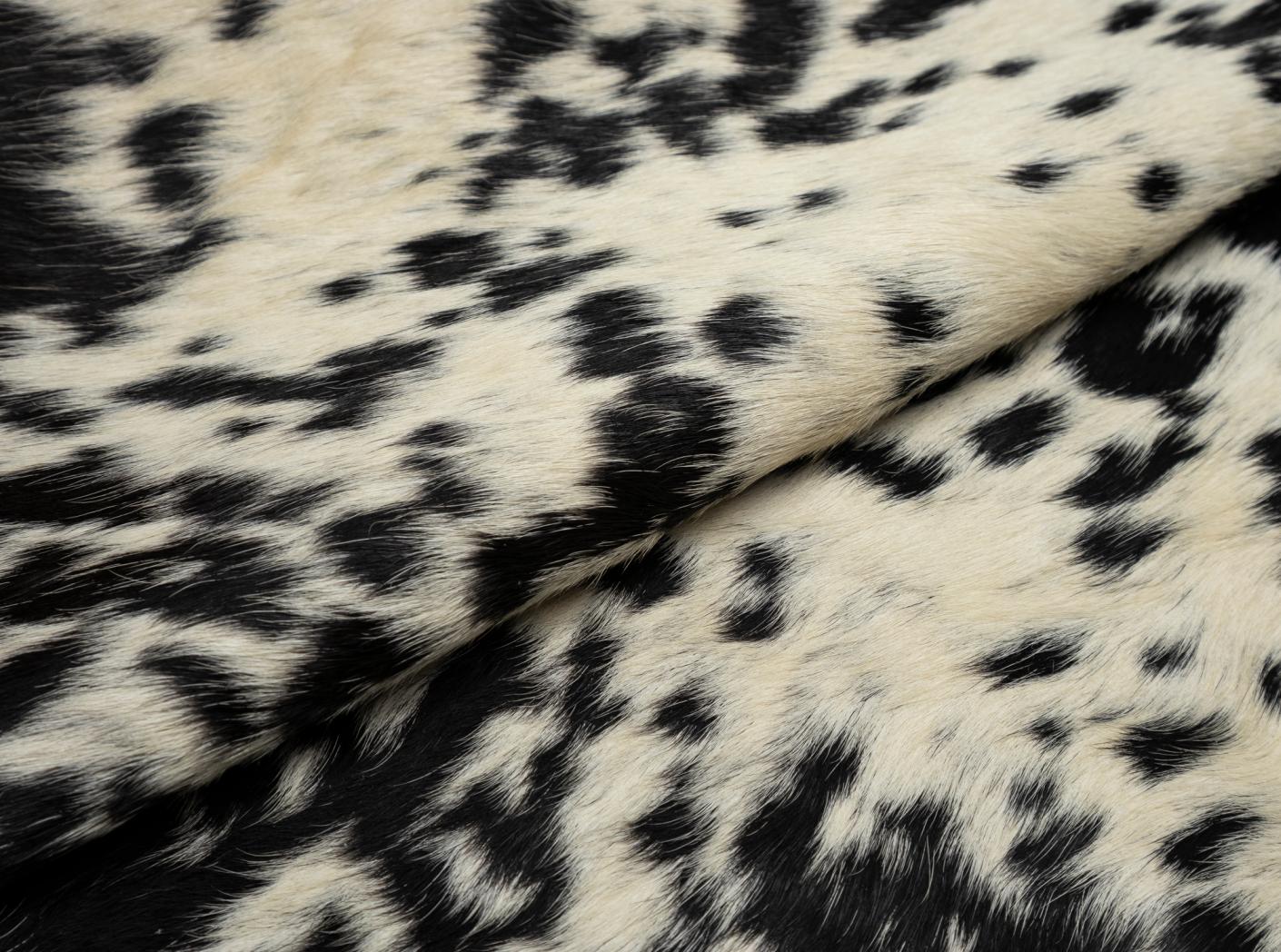 Lehmanahk, karvane, must/valge Lehmanahk, karvane, must/valge