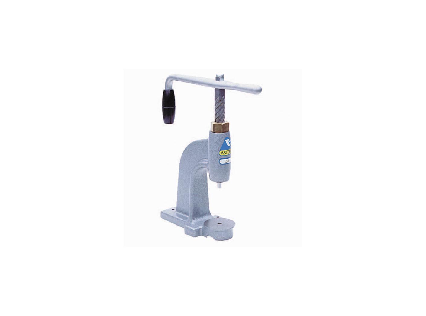 Nööbimasin A51 Nööbimasin A51