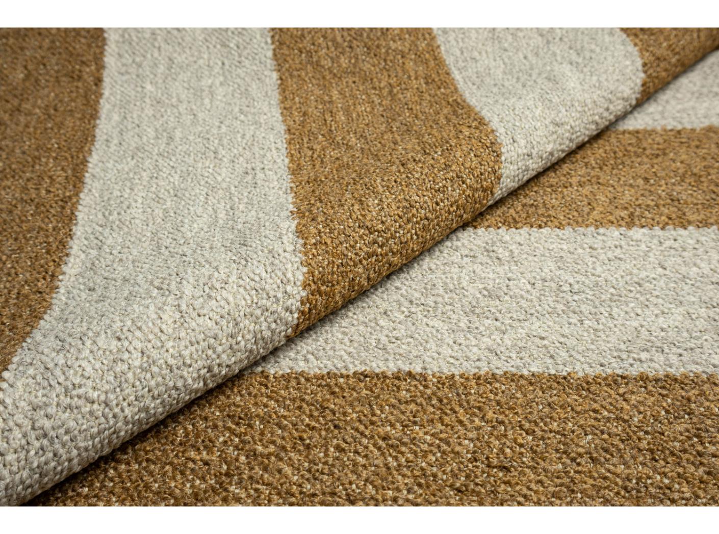 Mööblikangas Barnum Stripe 12 Sand/Fudge Mööblikangas Barnum Stripe 12 Sand/Fudge