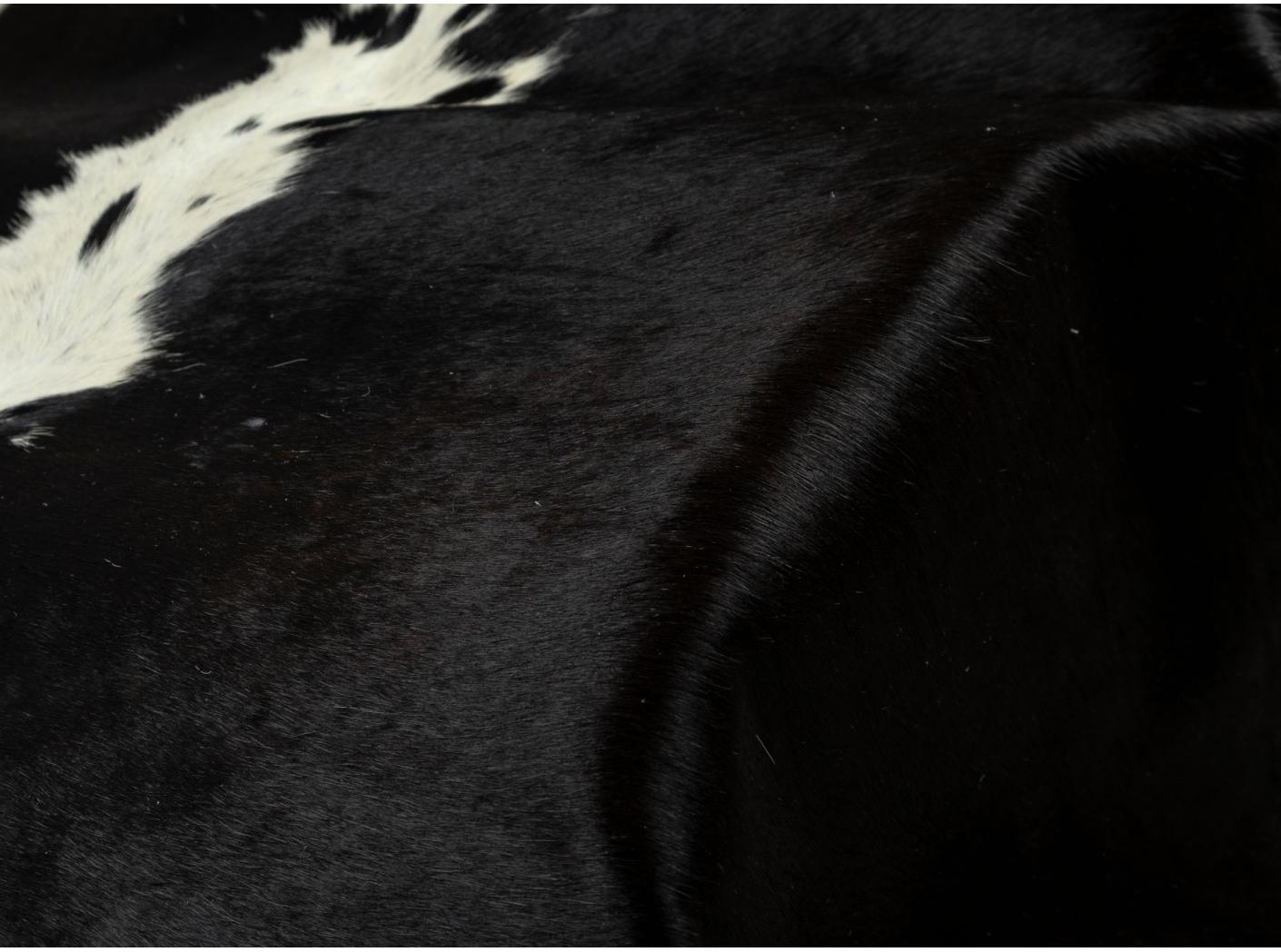 Lehmanahk, karvane, must/valge Lehmanahk, karvane, must/valge