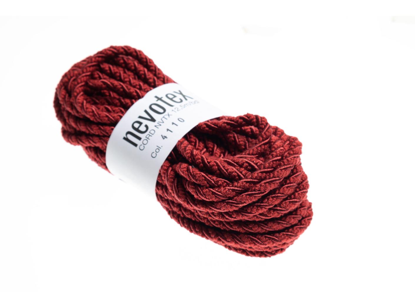 Mööblinöör NVTX 4110 punane matt/läikiv 12,5m/pakk Mööblinöör NVTX 4110 punane matt/läikiv 12,5m/pakk