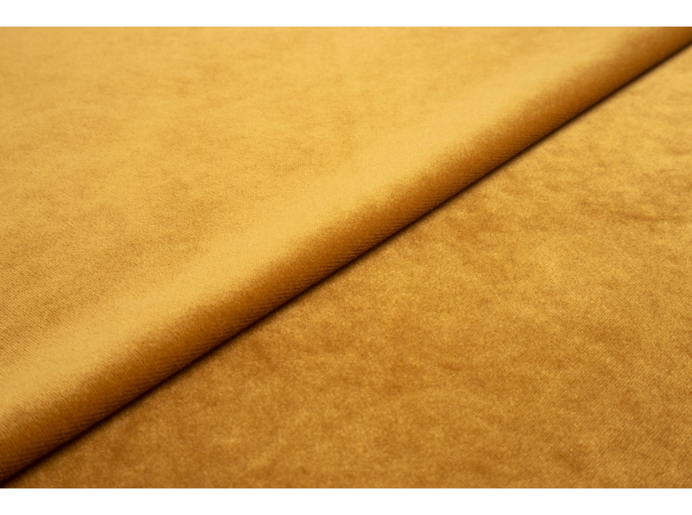 Mööblikangas Grand Lazio Velvet 0076 Gold Mööblikangas Grand Lazio Velvet 0076 Gold