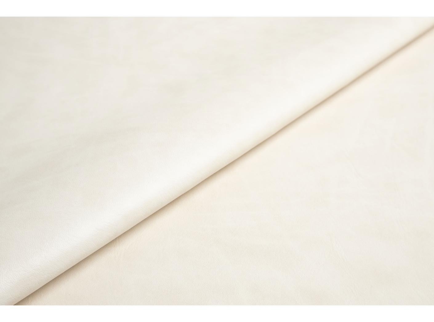 Kunstnahk Highland Vintage PU 10013 off-white Kunstnahk Highland Vintage PU 10013 off-white