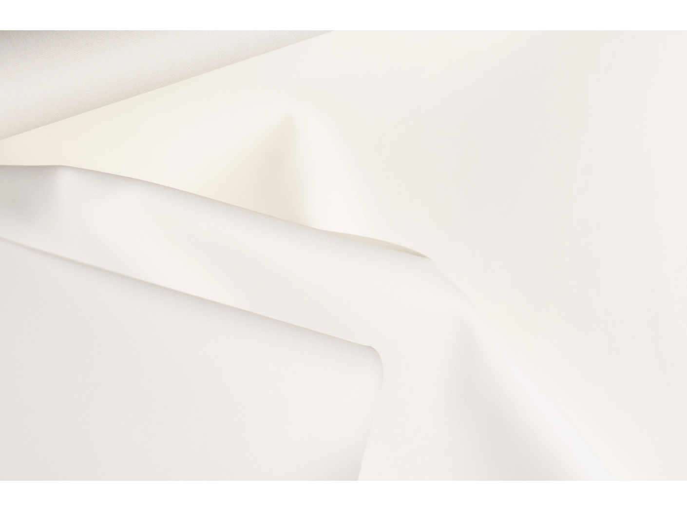 Kunstnahk Alfa 2072 Brilliant white Kunstnahk Alfa 2072 Brilliant white