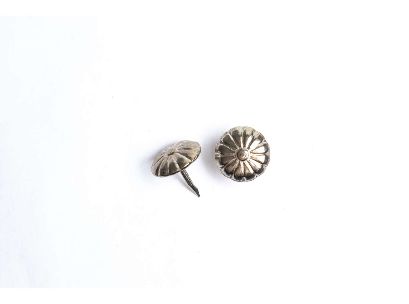 Dekoratiivnael kroomitud Z547, Ø 14,0 mm 250st/fp Dekoratiivnael kroomitud Z547, Ø 14,0 mm 250st/fp