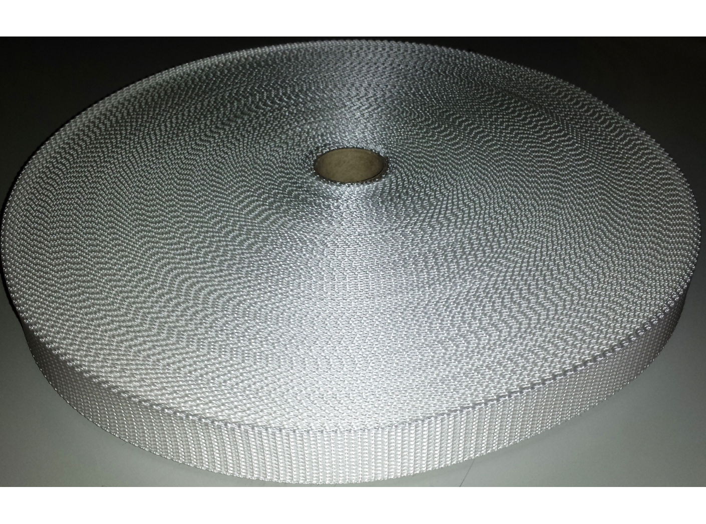 PP-pael, 25 mm, valge, UV-kindel, 50m/rull PP-pael, 25 mm, valge, UV-kindel, 50m/rull